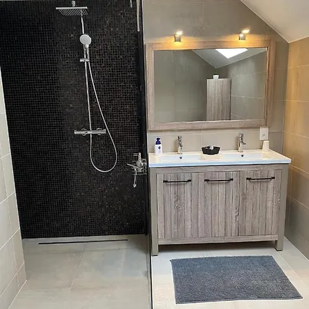 Le 701 Kwatera prywatna Theux
